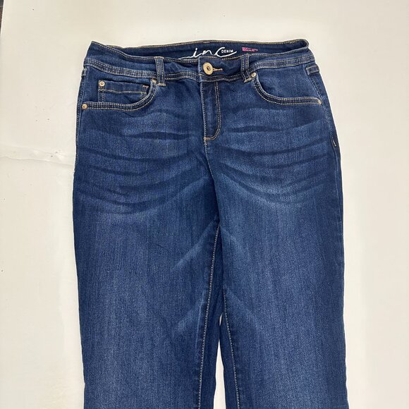 INC Bootleg Regular Fit Women's size 6 Dark Wash Blue Denim jeans - Picture 2 of 5